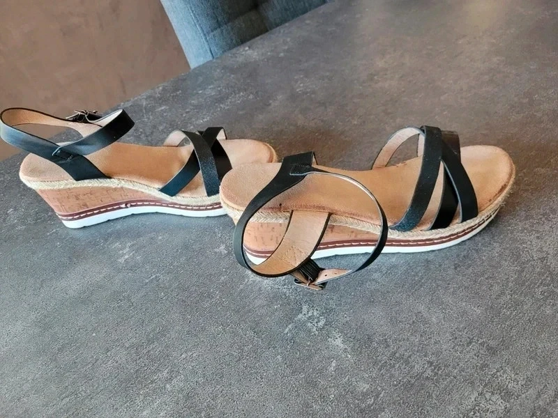 39 Wedge Sandals – photo 4